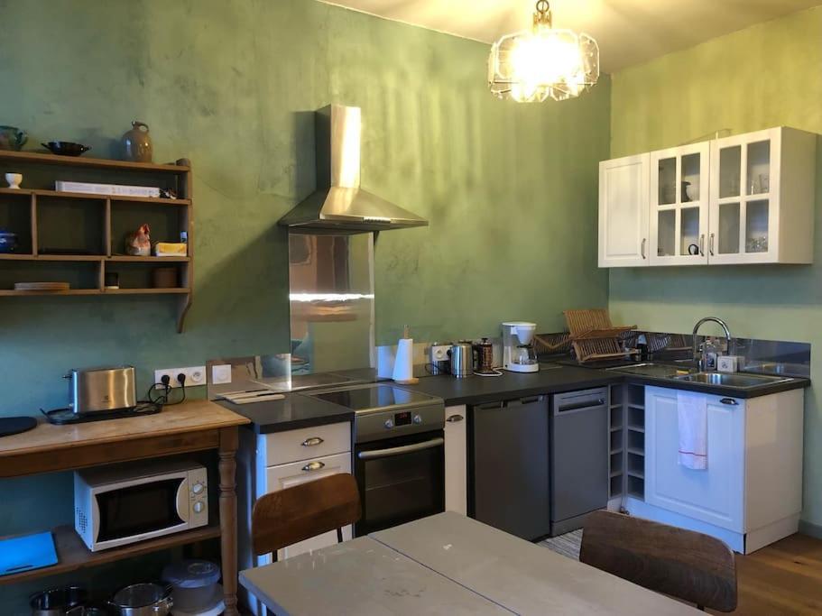 פמפול Appartement Pour 2 Personnes A 50 Metres Du Port מראה חיצוני תמונה